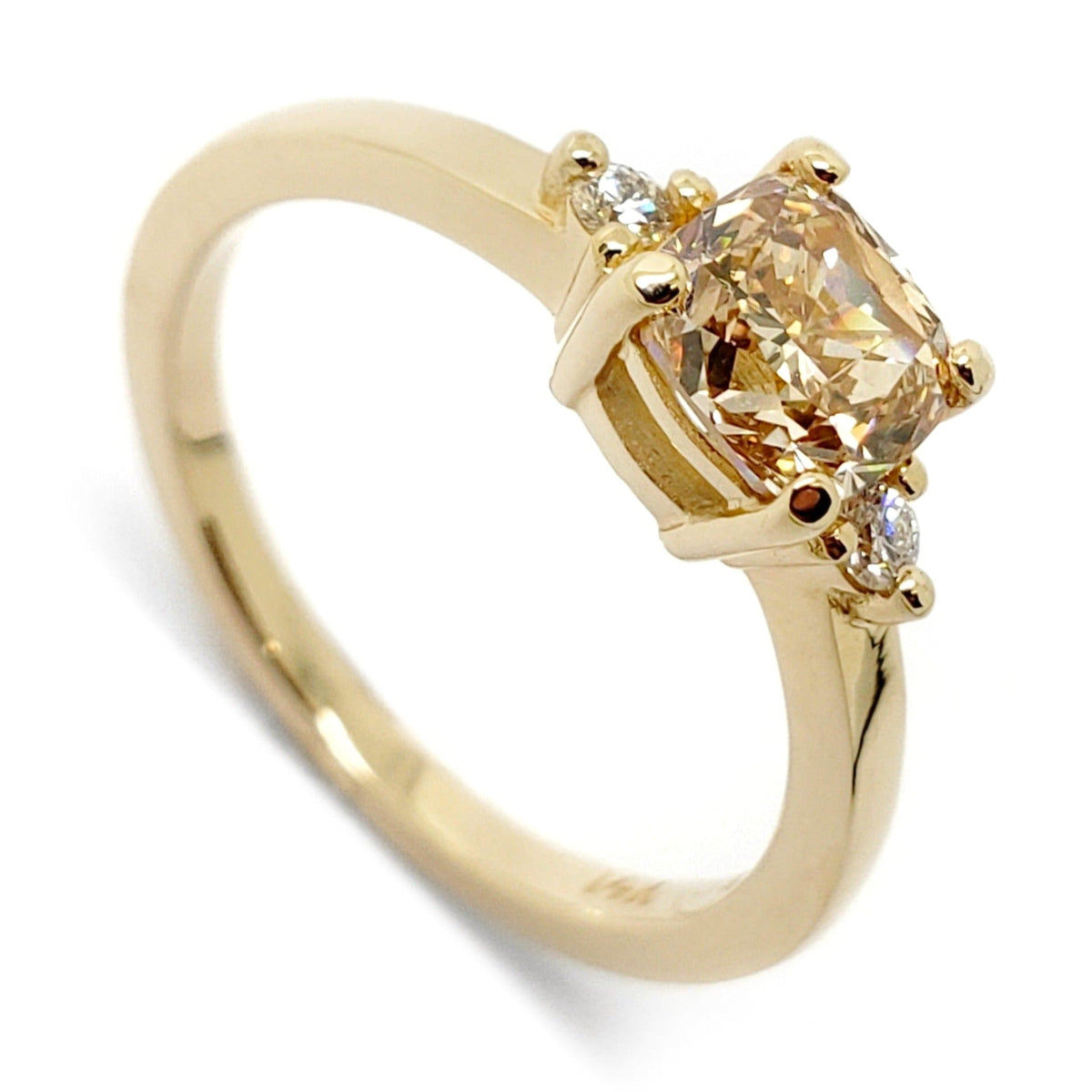 Cushion cut champagne diamond outlet